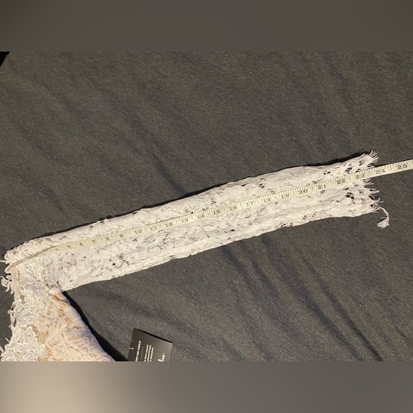 Mermaid Lace Wedding Dress - Picture 7 of 8